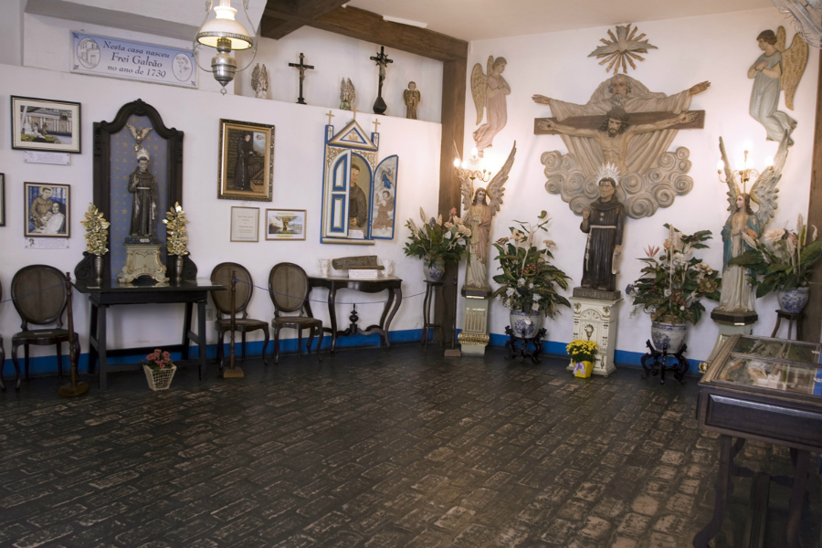 8-sala-das-reliquias-guaratingueta-marleiturismo-marlei-turismo.jpg